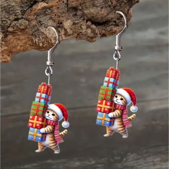 Hand Crafted Festive dangle earrings - Picture 3 of 6